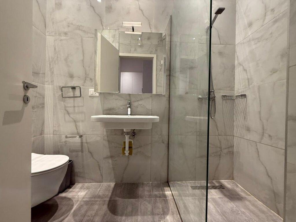 2+1 apartment for sale at Magnet Complex, 21 Dhjetori - 165,000 euros