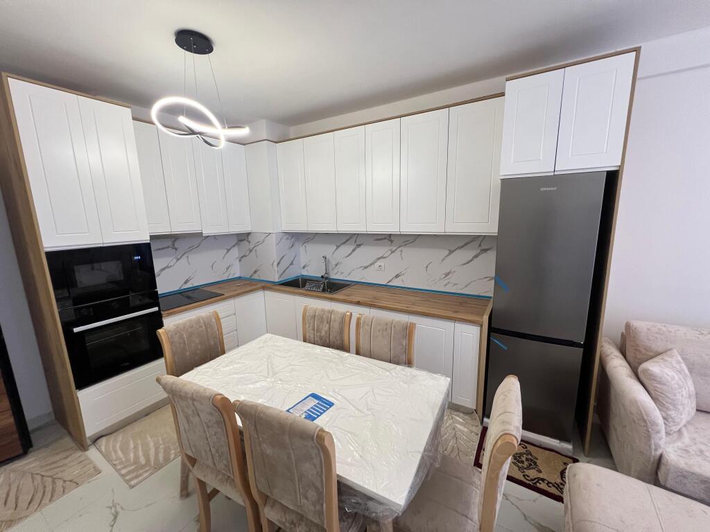 Apartment 2+1 with parking space for rent at Univers City