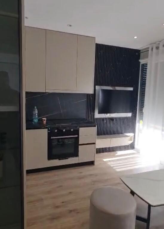 Apartament 1+1 me qera Laprake