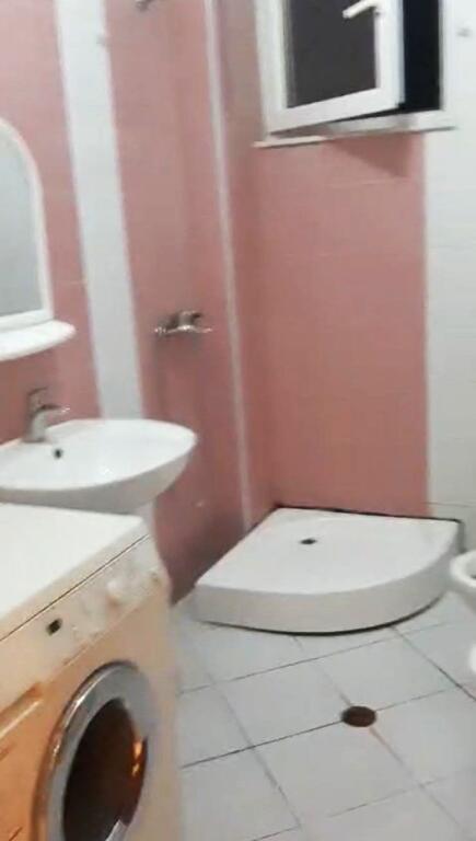 In the Dry Lake area near Primus Restaurant, a 1+1 furnished apartment is for rent, 40,000 Leke     