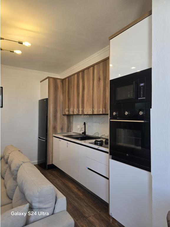 Apartament 1+1 me Qira në Qendër të Durrësit !    470 € /Muaj