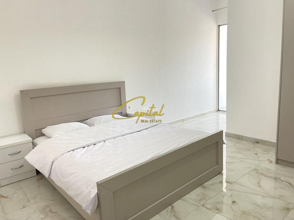 APARTAMENT ME QERA 2+1 PALLATI ME SHIGJETA 550 EURO