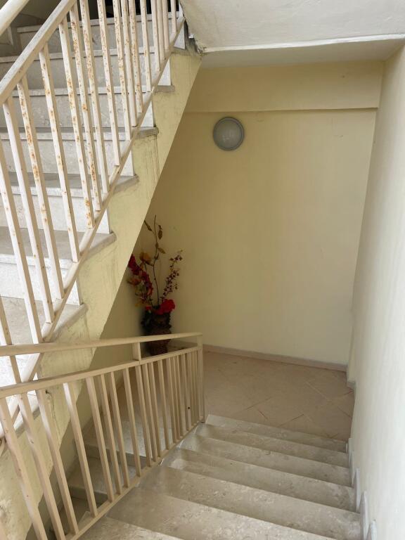 🏡 APARTAMENT ME QERA 2+1 – Plazh, pranë Ures Dalanit, Durrës