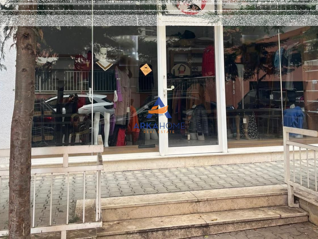 SHOP FOR SALE 43M2 "FRESK" 85,000 EURO