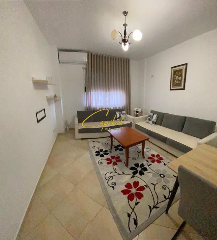 APARTAMENT ME QERA 2+1 PALLATI ME SHIGJETA 550 EURO