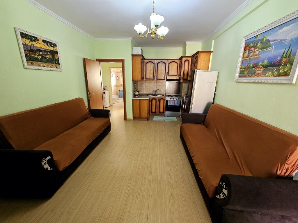 APARTMENT 1+1 FOR SALE, GOLEMI BEACH, ALSO HAS A TERRACE IN USE