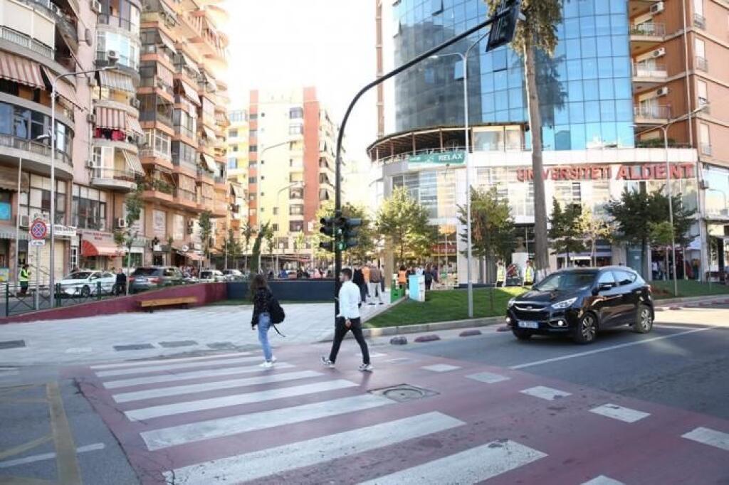 Apartament 2+1+2 ne shitje te Selvia prane kryqezimit te Aldent(ID 41211902)