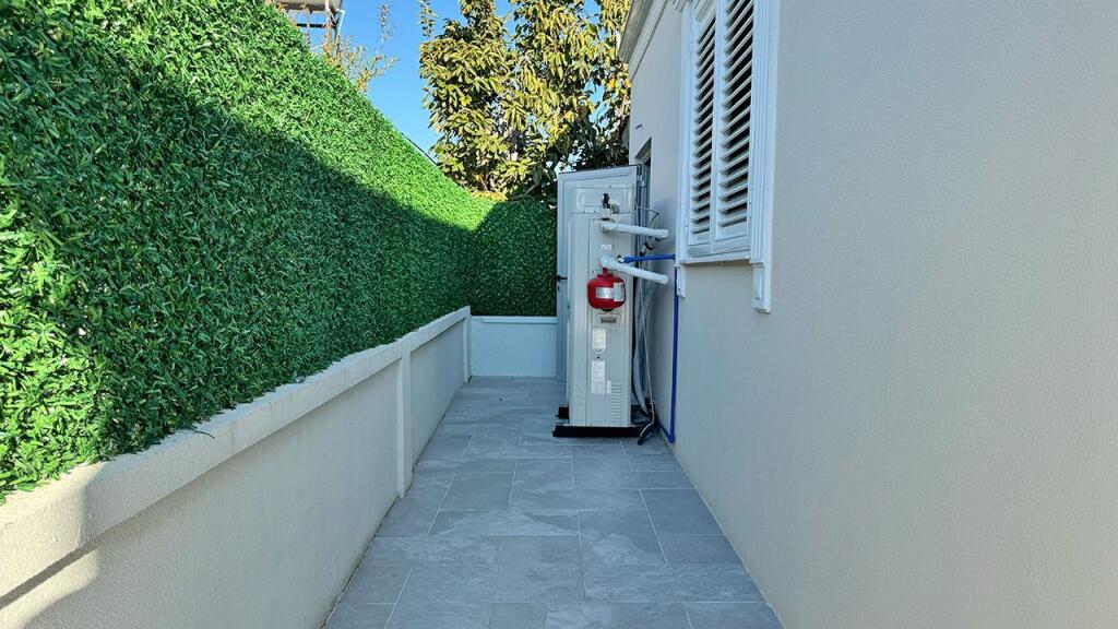 Modern Villa in Durres. 500m2 Land