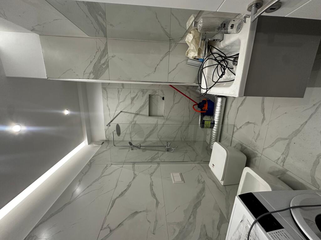 Uninhabited previously 1+1