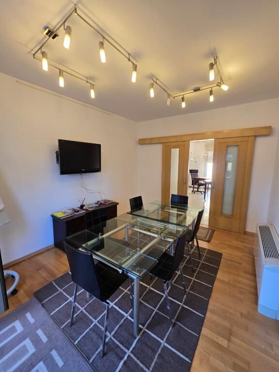 🏡 Jepet Ambient per Zyre me qira ne Qender