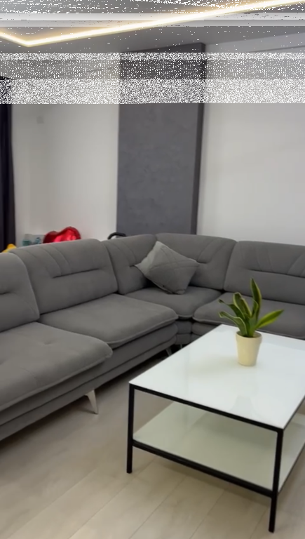 Apartment 2+1, Astir!