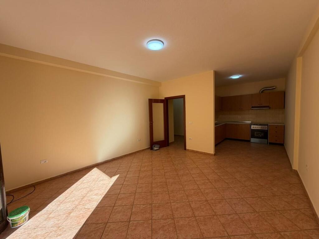 Ambient zyre per qira tek Komuna e Parisit.