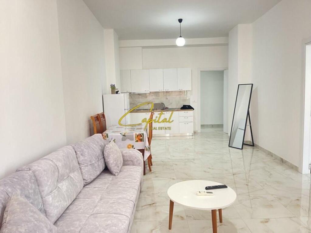 APARTAMENT ME QERA 2+1 PALLATI ME SHIGJETA 550 EURO