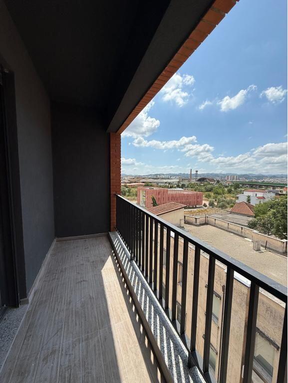 Shitet, Apartament 2+1, Paskuqan, Tiranë.