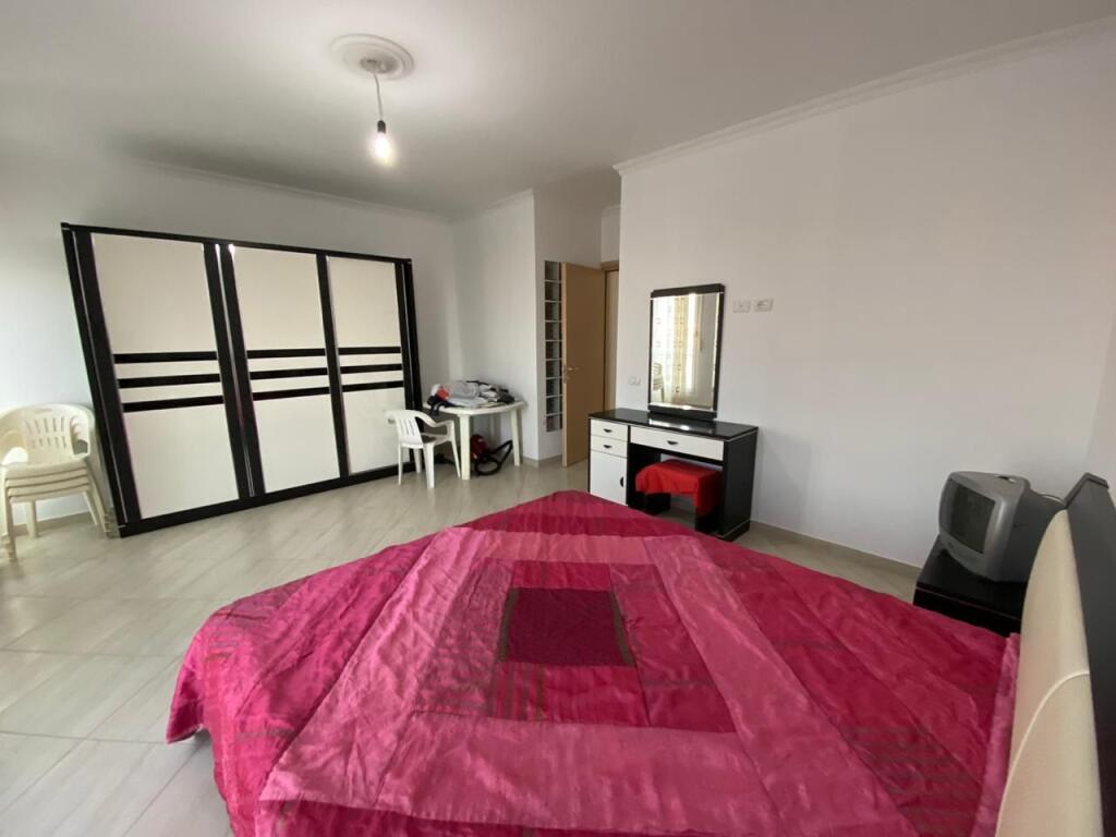 For rent 4+2 furnished dry lake 900 eu furnished