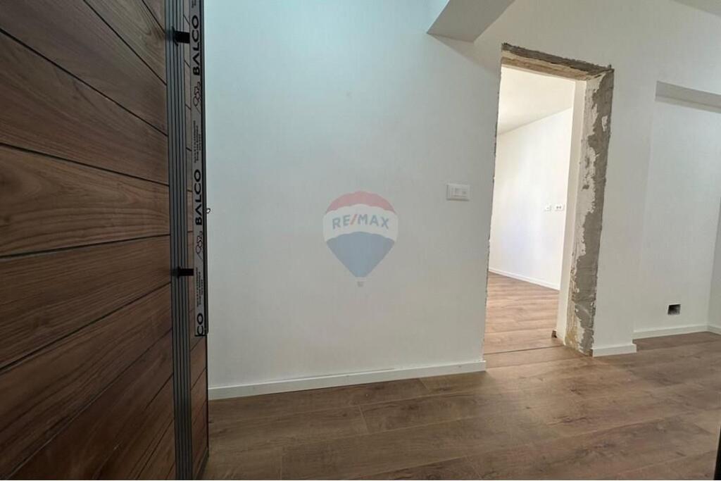 SHITET APARTAMENT 1+1 RRUGA E KOSOVAREVE