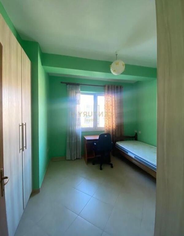 Apartament 2+1 me qira , Zogu i Zi