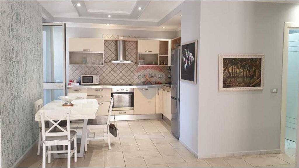 apartament me qira 2+1+2 prane ekonomikut