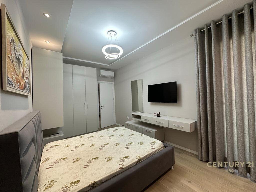 Apartament 1+1 me qira – Komuna e Parisit, pranë Parkut Olimpik