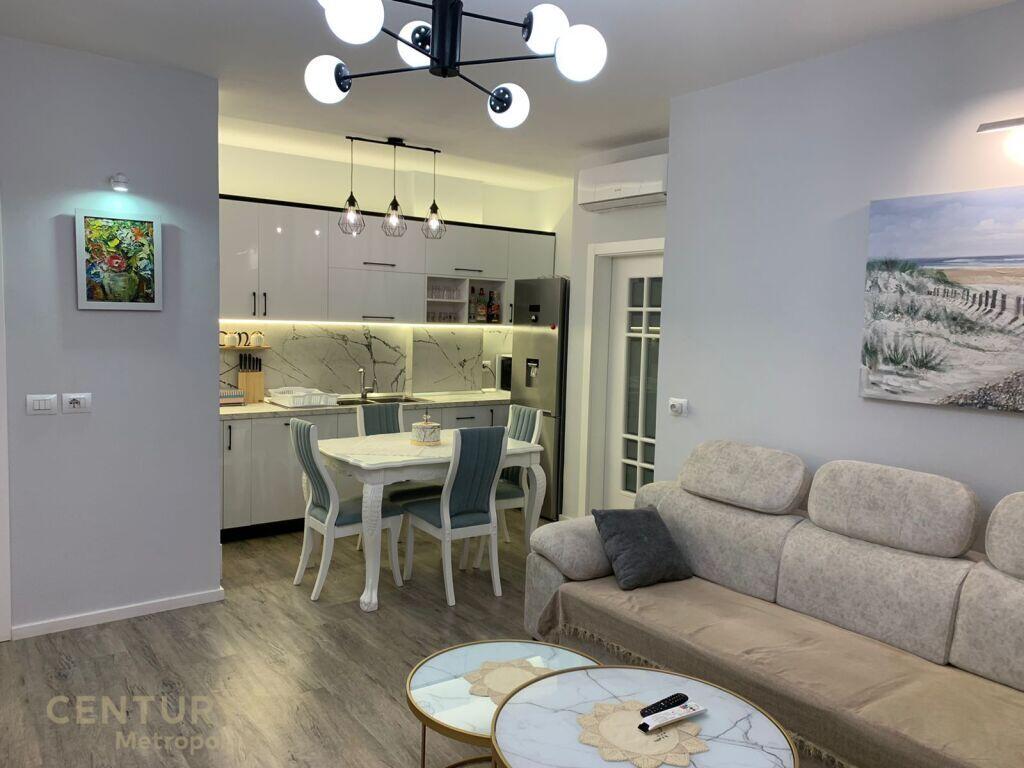 APARTAMENT 2+1 PER QIRA, ISH STACIONI I TRENIT! 1,000 € /Muaj