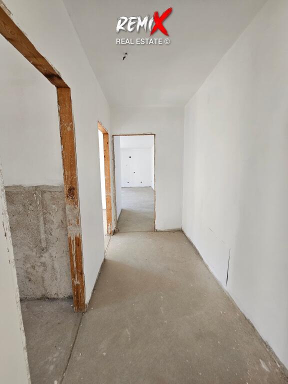 APPARTAMENTO IN VENDITA A SHKEMBI I KAVAJES, VISTA PARZIALE SUL MARE