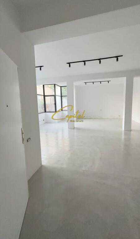 AMBIENT BIZNESI ME QERA 100 M2 QENDER 850 EURO