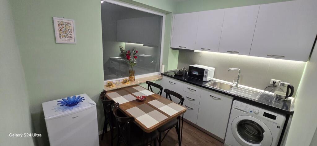 Apartament 2+1 per Qira, Rruga Myslym Shyri!