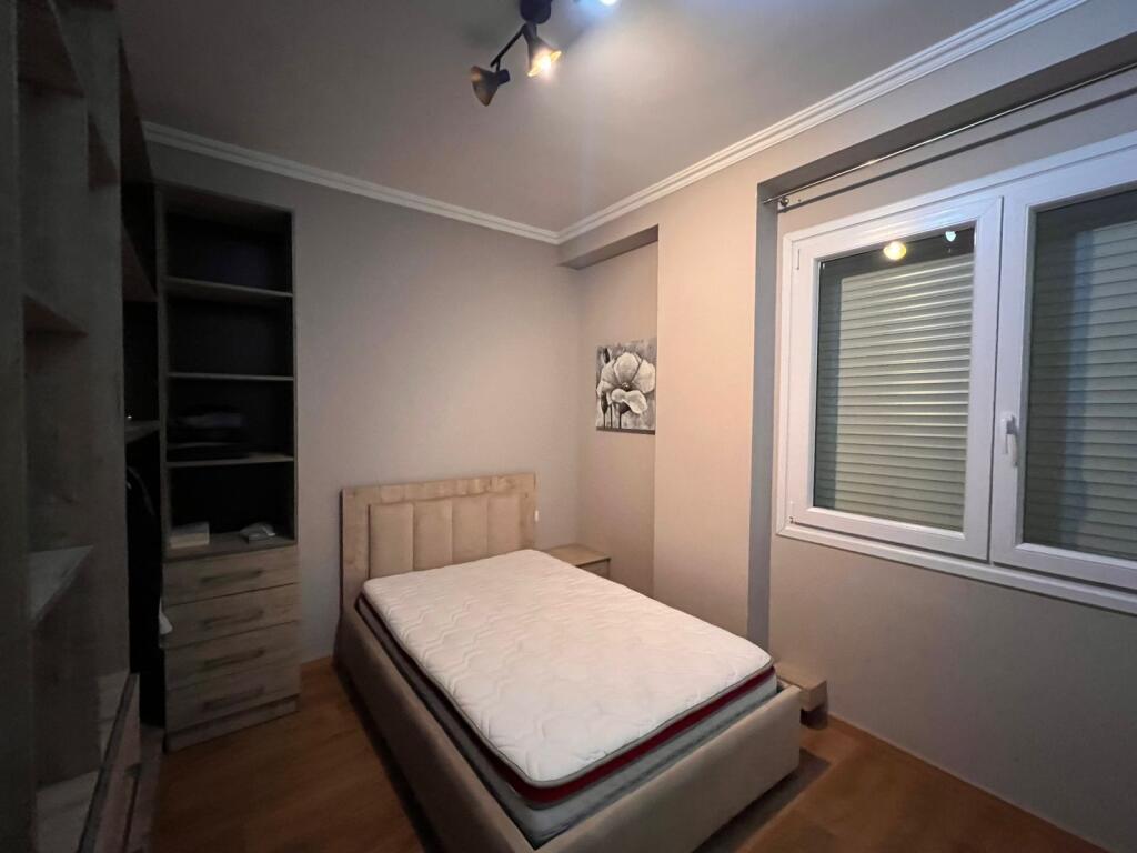 Apartament me qera 2+1+2 Kopshti botanik