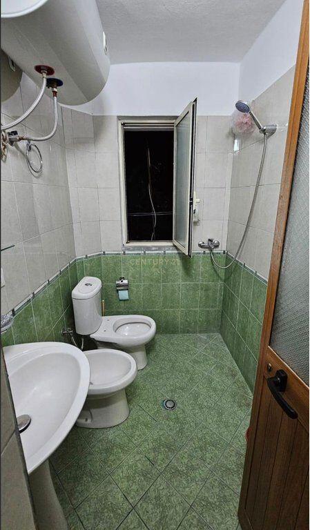 Jepet me qira apartament 2+1 në rrugën Ferit Xhajko, Tiranë