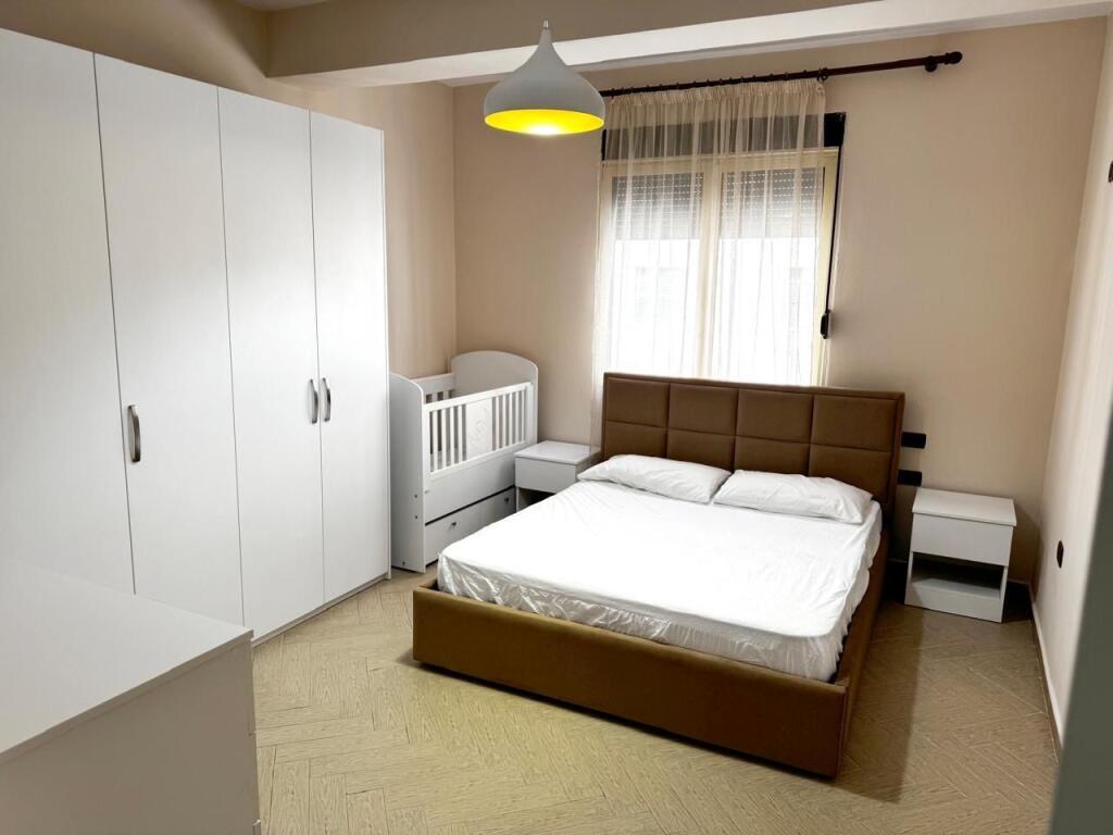 Apartament 2+1+2 me qera ne Vlore