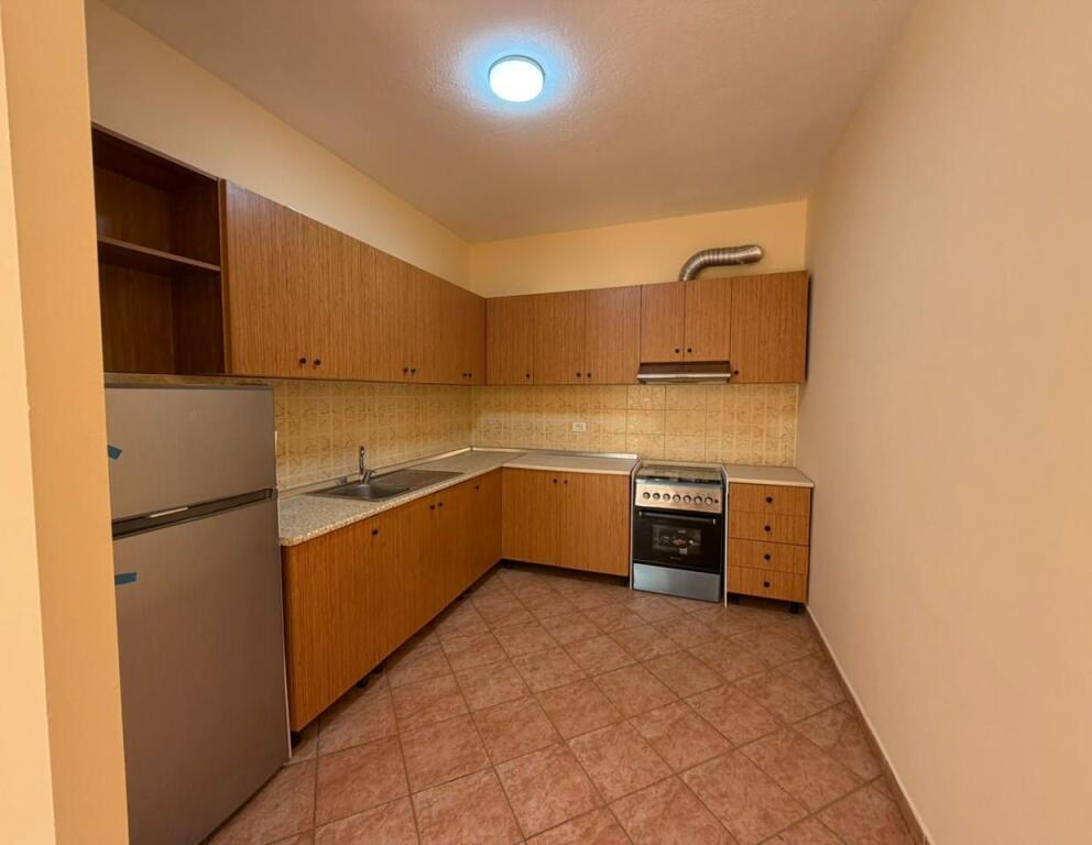 Ambient zyre per qira tek Komuna e Parisit.