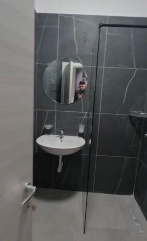 Apartament 1+1 me qera Laprake