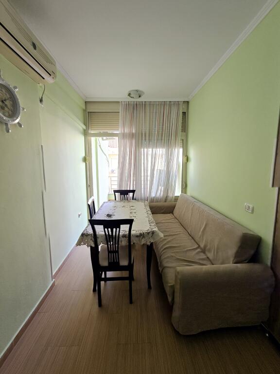 APARTMENT 1+1 FOR SALE, GOLEMI BEACH, ALSO HAS A TERRACE IN USE
