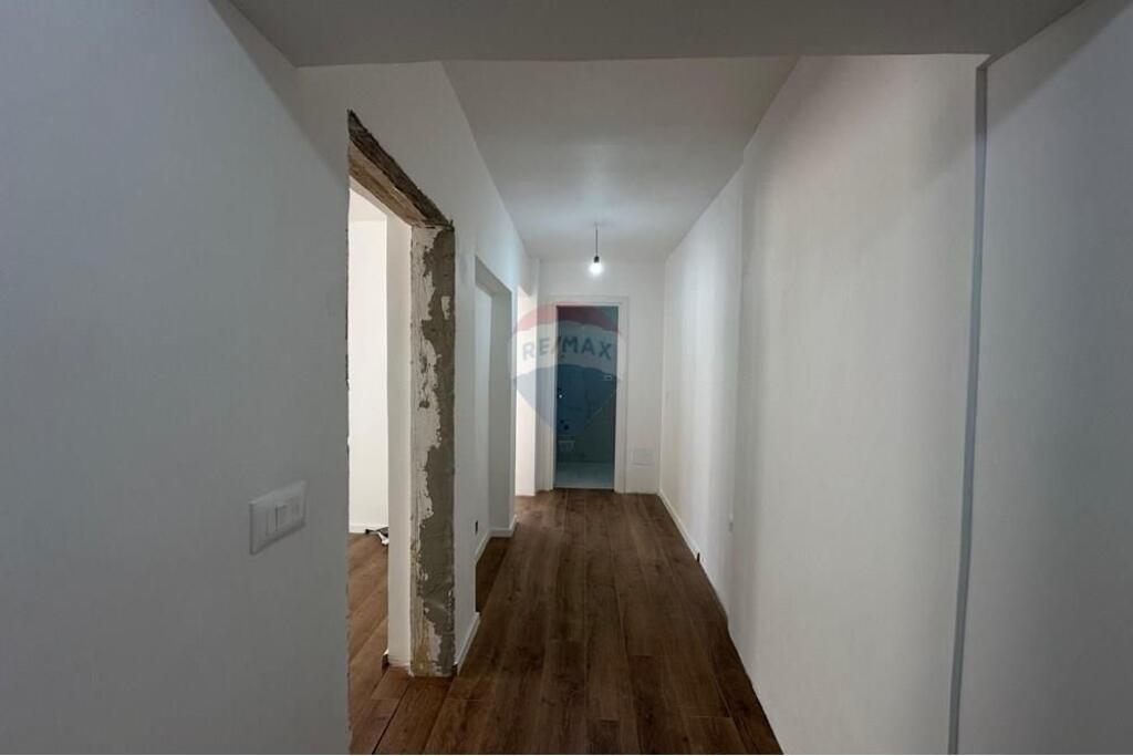 SHITET APARTAMENT 1+1 RRUGA E KOSOVAREVE