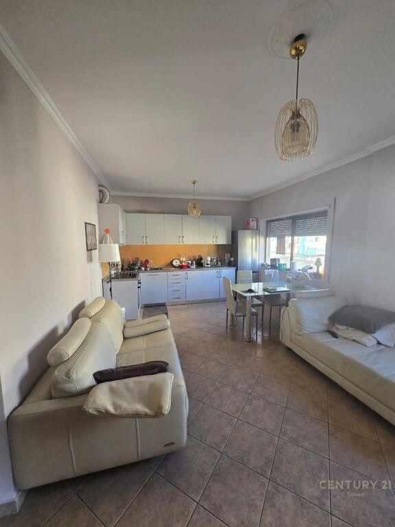 Apartment 2+1 for rent, Myslym Shyri 750 € /Month