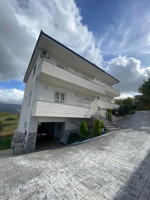 2 adjoining villas for sale in Farkë/500,000 euros