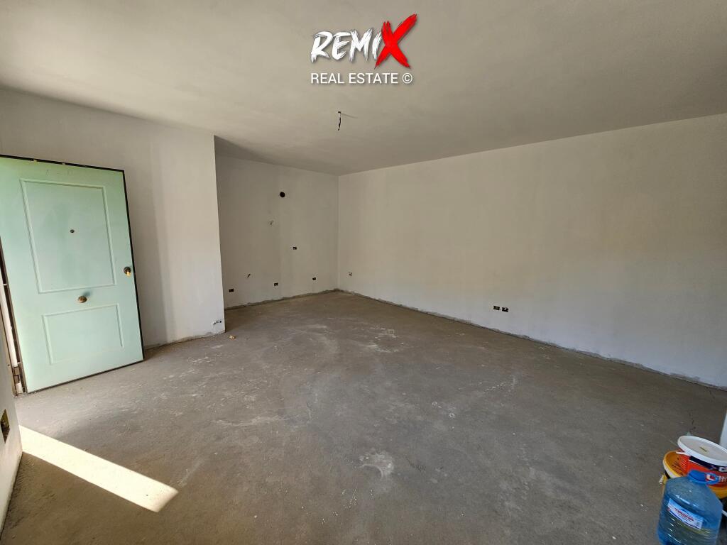 APPARTAMENTO IN VENDITA A SHKEMBI I KAVAJES, VISTA PARZIALE SUL MARE