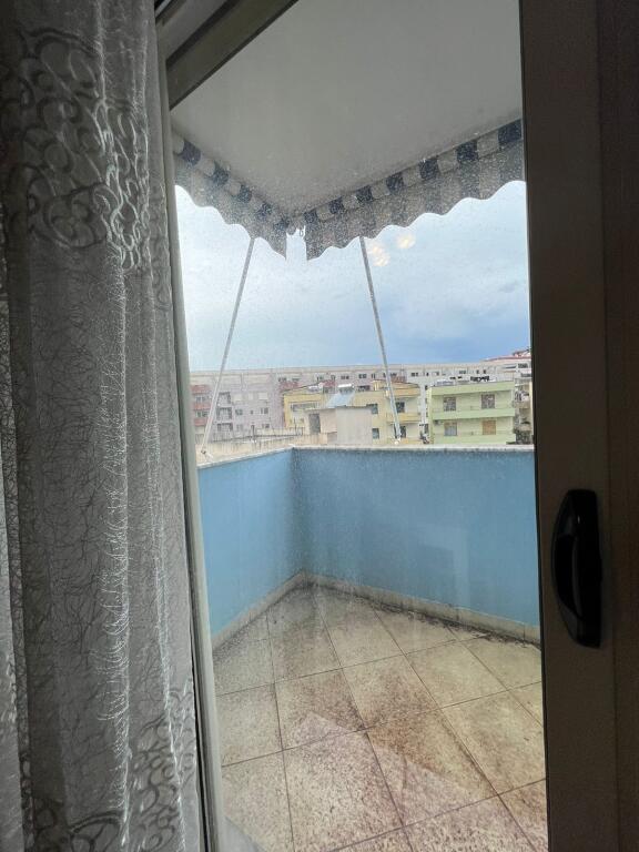 Jepet me qera apartament 2+1 fresku