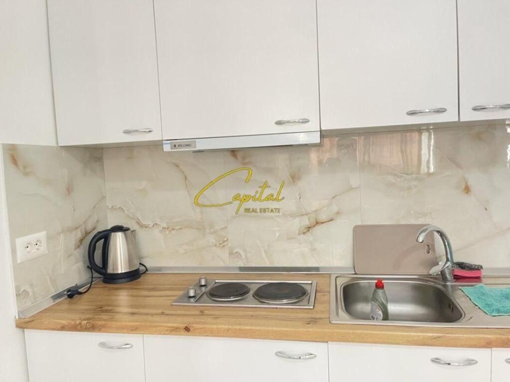 APARTAMENT ME QERA 2+1 PALLATI ME SHIGJETA 550 EURO