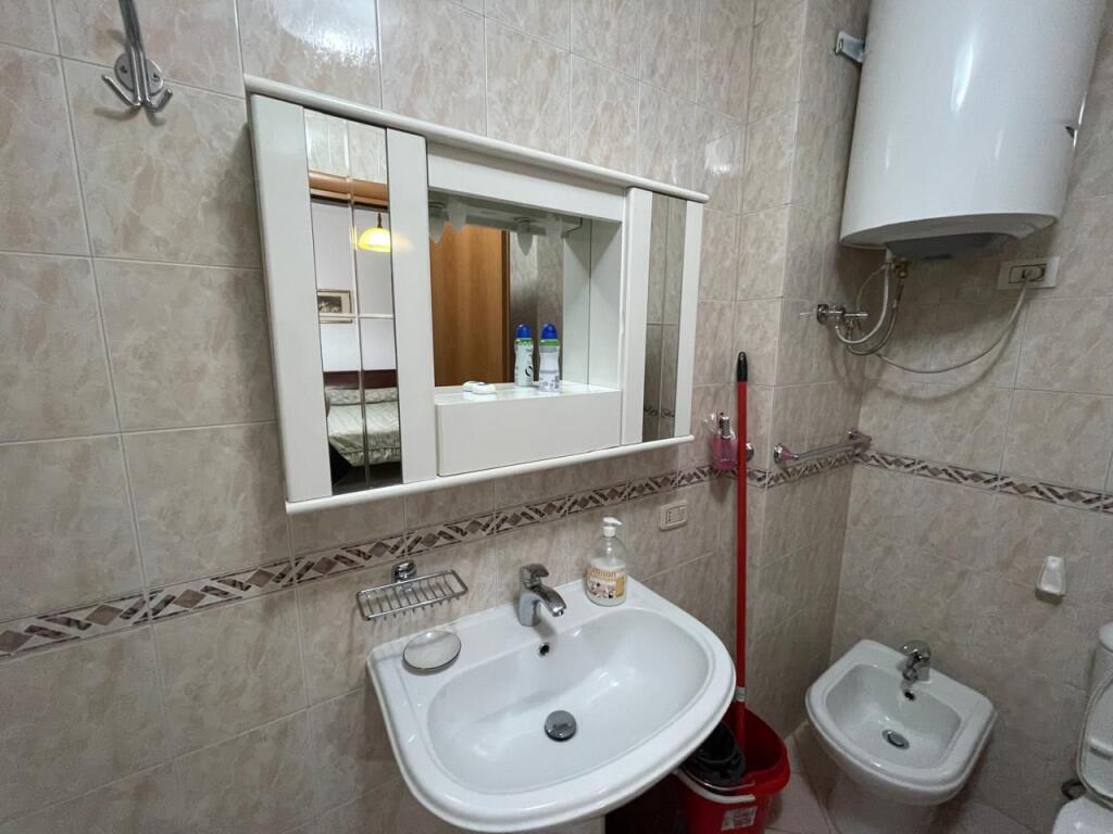 Apartament 2+1+2 me Qira tek 9-katshet