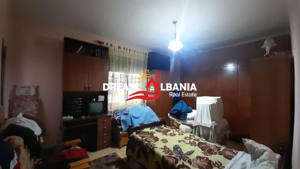 2+1 apartment for sale in the Kodra e Diellit area near Big Market (ID 4121899).