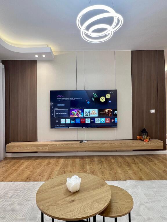 🏢 SHITET Apartament 2+1 Me 2 Tualete Dhe Ballkon 📍 Astir, Prane Bar Artistit ✨