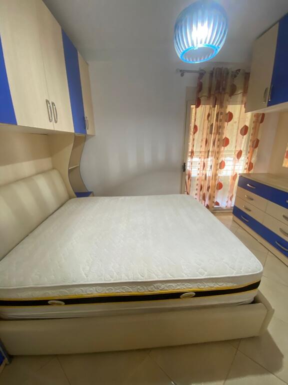 VENDESI APPARTAMENTO 1+1 Astir 98 Milion