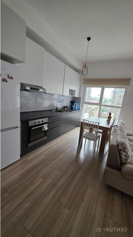 Jepet  apartament 2+1 ne Mangalem, Ali Demi