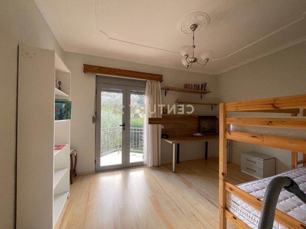 JEPET ME QIRA KATI I TRETE I NJE VILE 4-KATESHE NE MJULL- BATHORE