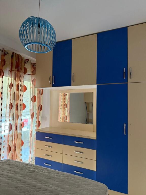 Apartament me qira 1+1 në Astir pranë Pizza Loli!