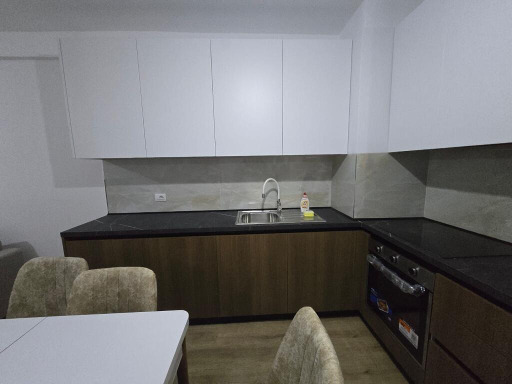 APARTAMENT 2+1+POST PARKIMI PER QIRA TEK UNIVERS CITY!