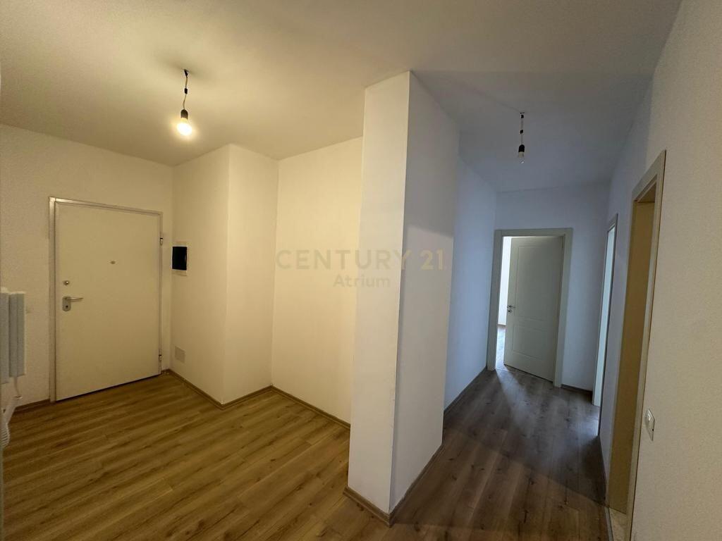 SHITET APARTAMENT 2 + 1 + 2 + POST PARKIMI NE KINOSTUDIO ! 195,000 €