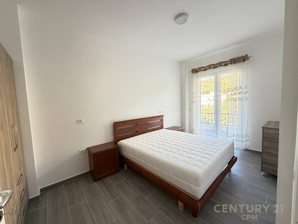 Apartament 2+1 per qira ne zonen e kombinatit