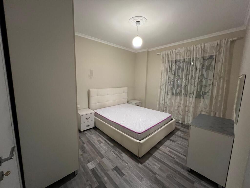 Apartament 2+1+2 per qira tek tregu elektrik i riu , 550 EURO